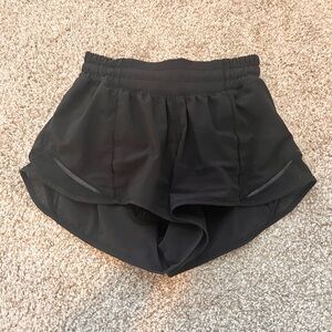 Black Lululemon hotty hots size 0